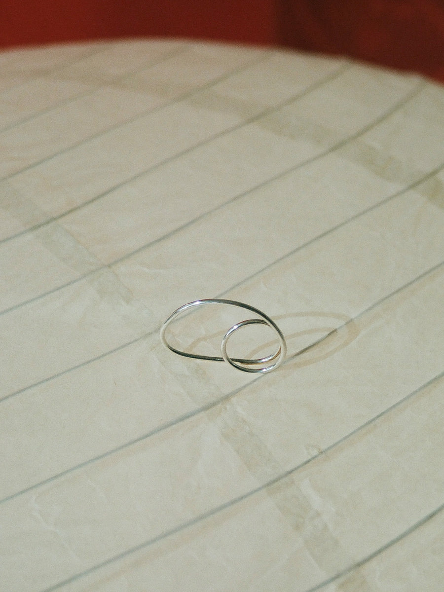 Mirta Orbit Double Finger Silver Ring